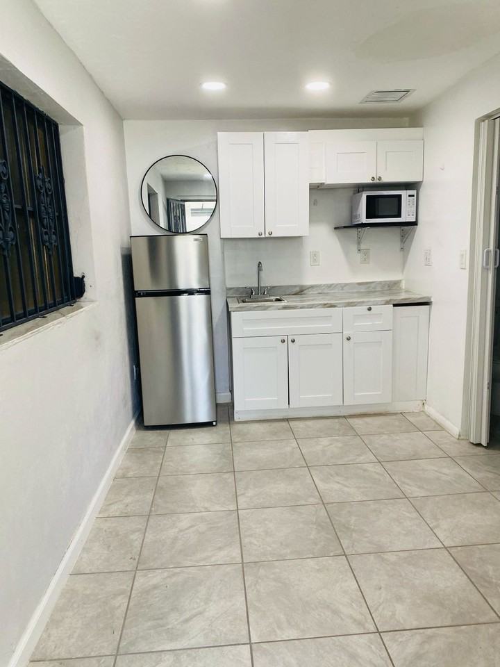 10455 Sw 149th Ter #0 - Photo 2 of 7