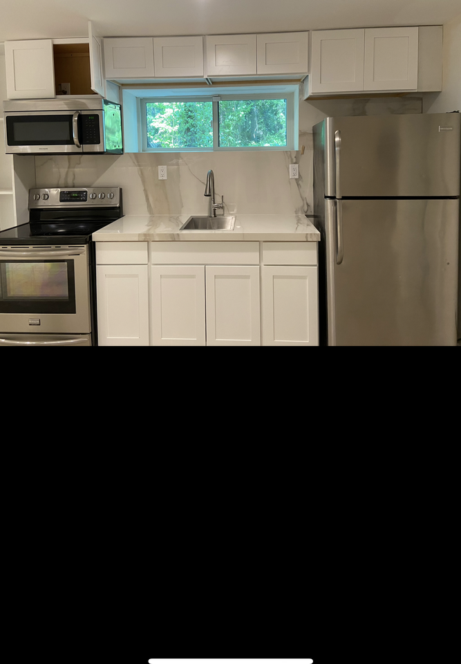 471 Rensselaer Ave #NA - Photo 2 of 4