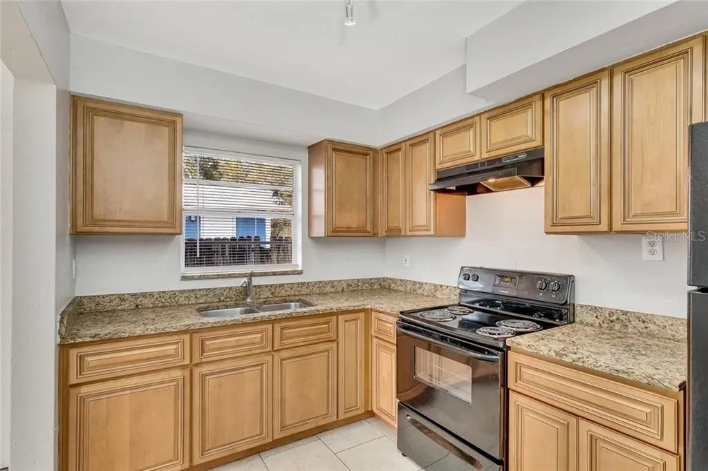 2313 15th Ave S #NA - Photo 2 of 19