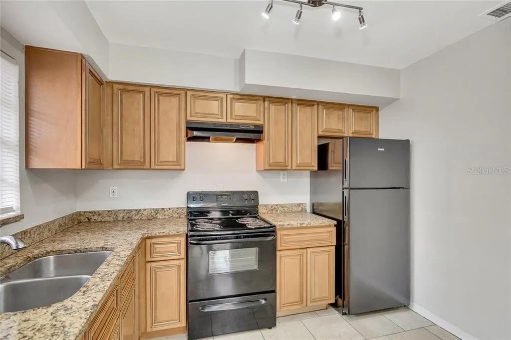 2313 15th Ave S #NA - Photo 3 of 19