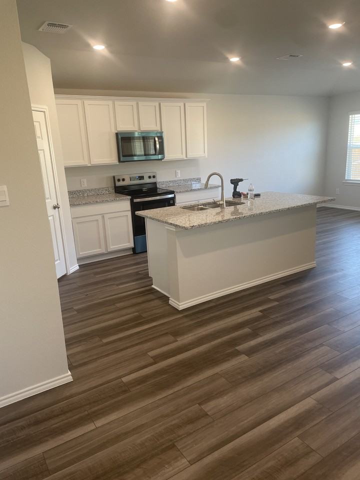 1009 Cedar Trl #NA - Photo 2 of 17