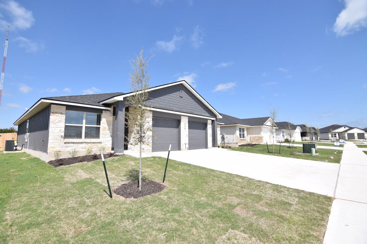 Sevenleaf Ln #A - Photo 2 of 20