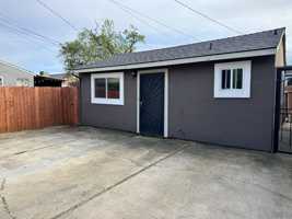 featured image of 714A Pleasant St #NA