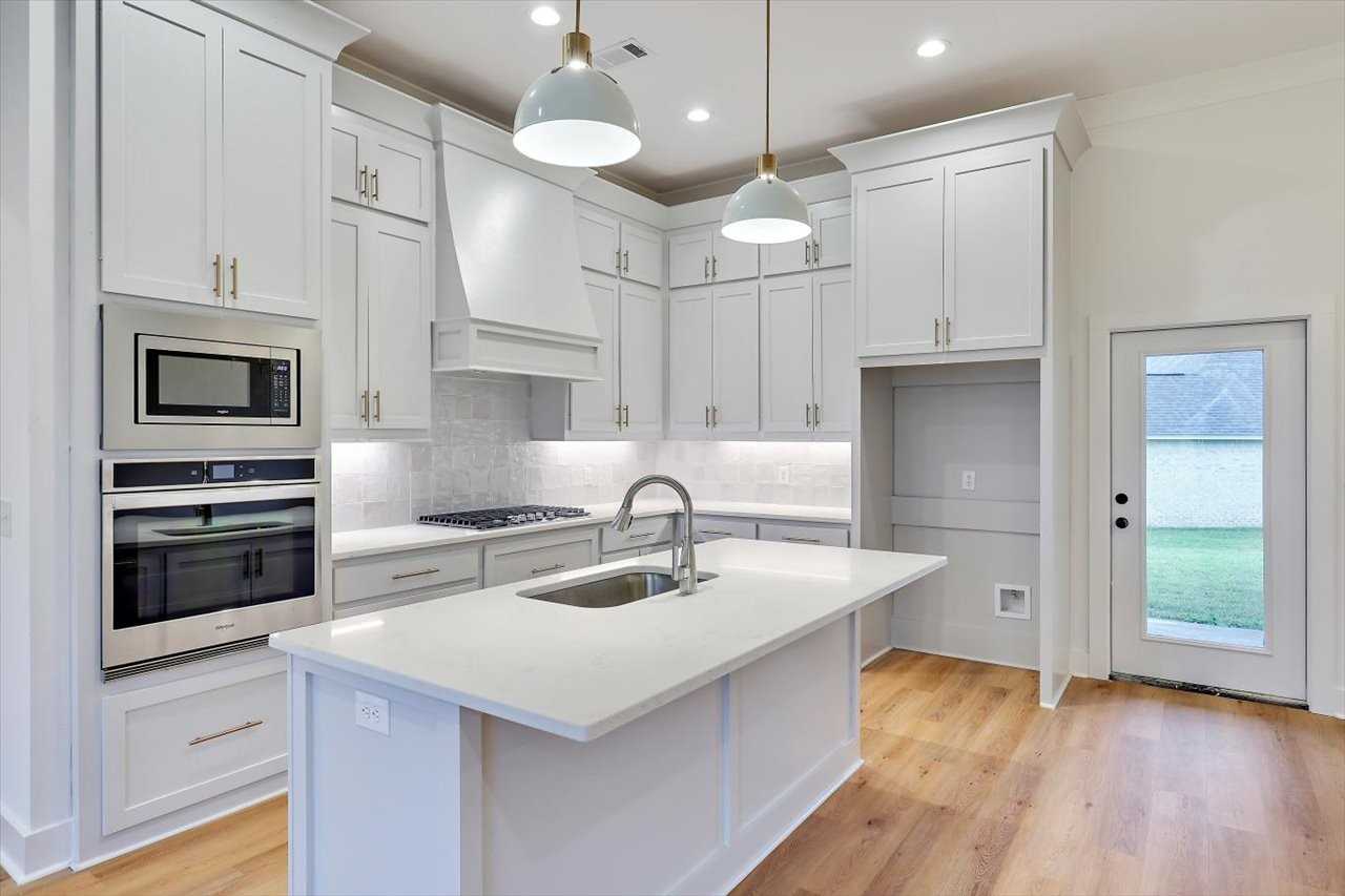 120 Willow Way #NA - Photo 3 of 3