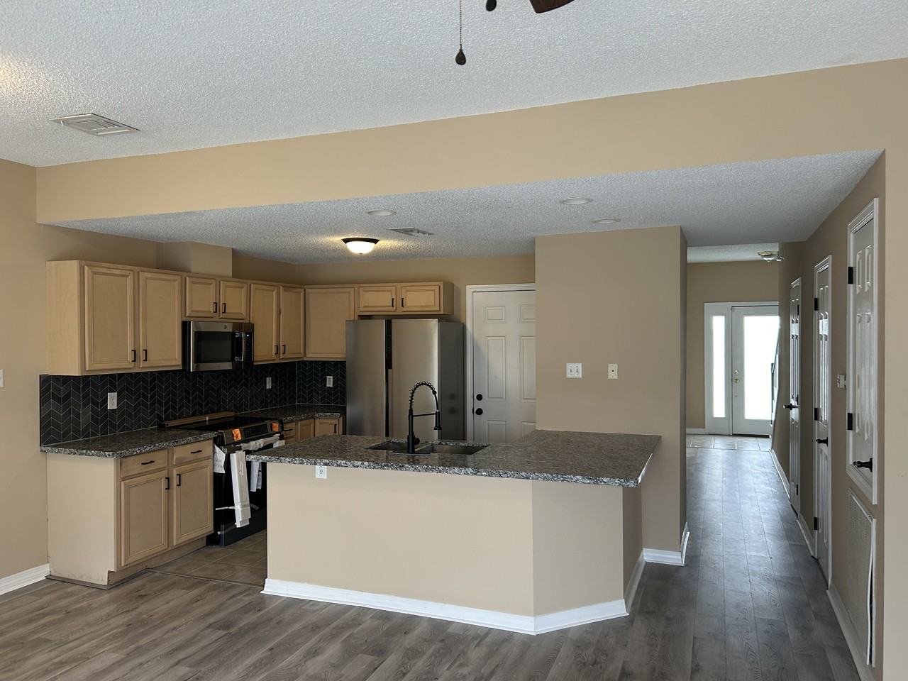 70A Carriage Ln #70A - Photo 2 of 20