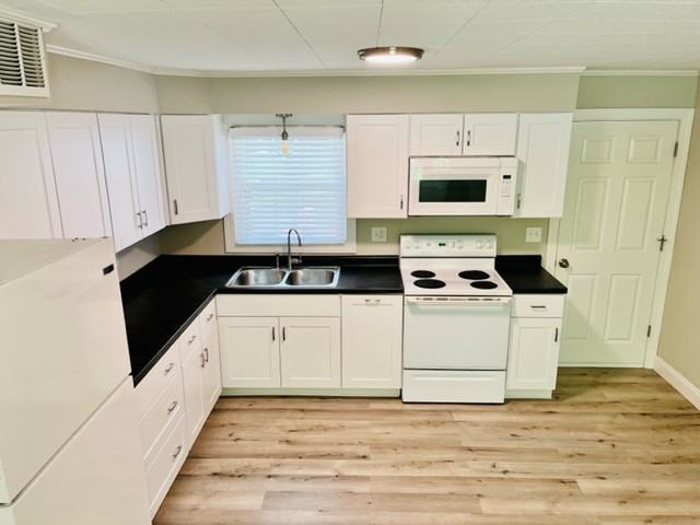 9372 E Miami Ave #9372 - Photo 3 of 10