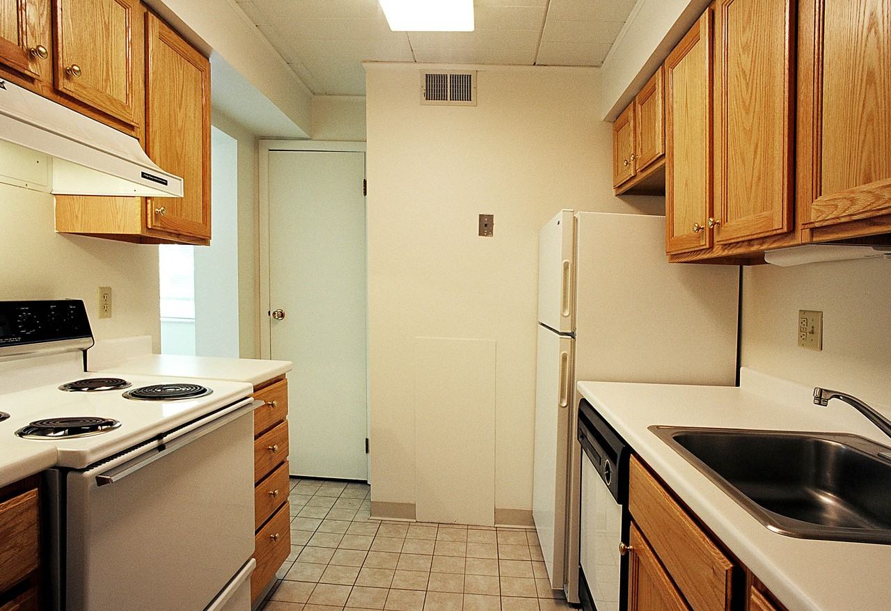 509 S Highland Ave #26 - Photo 3 of 4