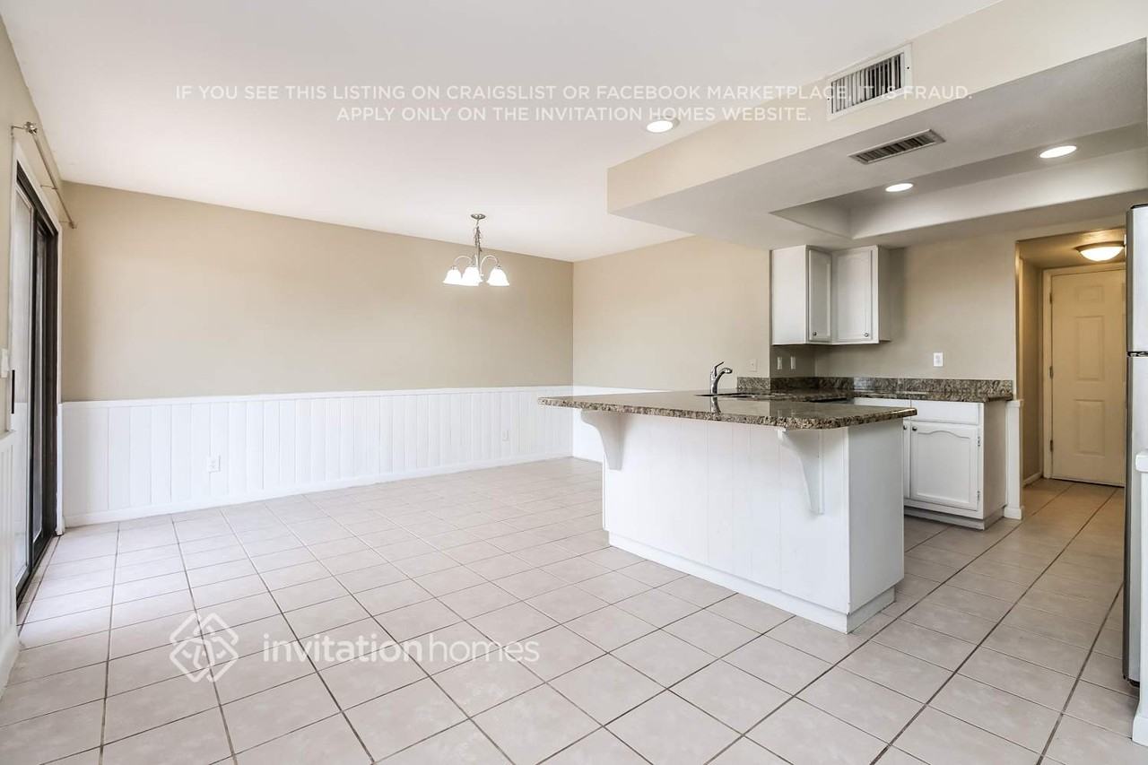 331 S Cholla St - Photo 6 of 16