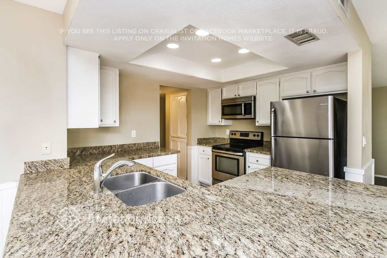 331 S Cholla St - Photo 7 of 16