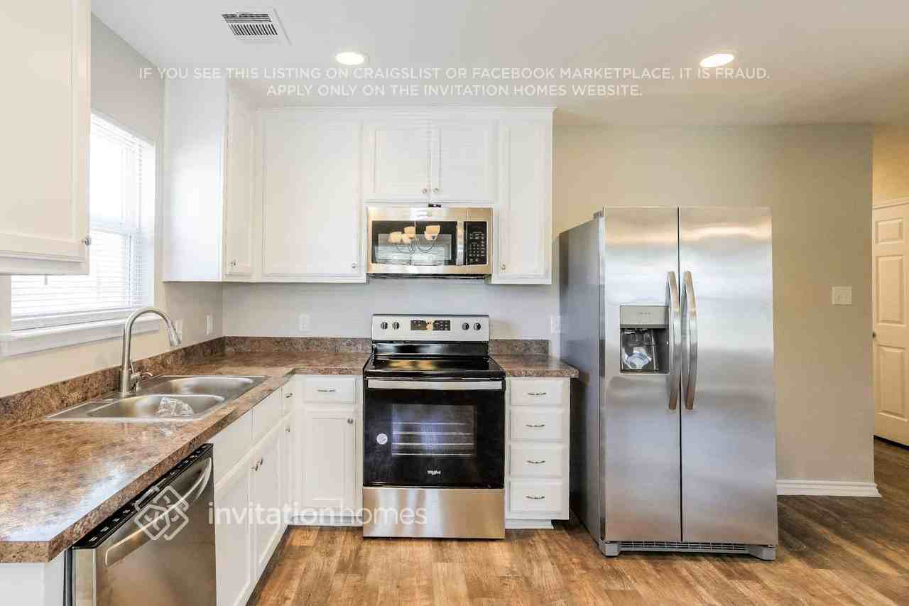 5601 Fernander Dr - Photo 6 of 15