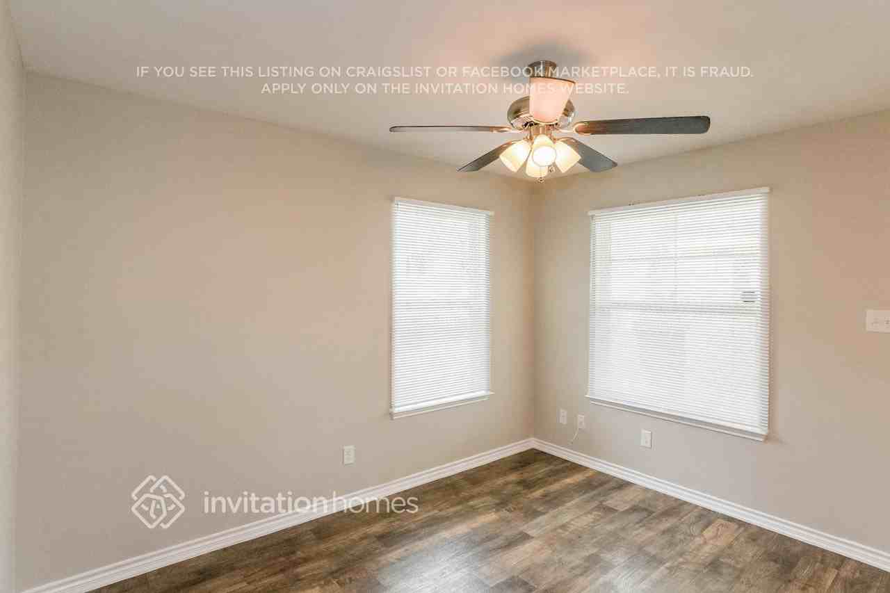 5601 Fernander Dr - Photo 7 of 15