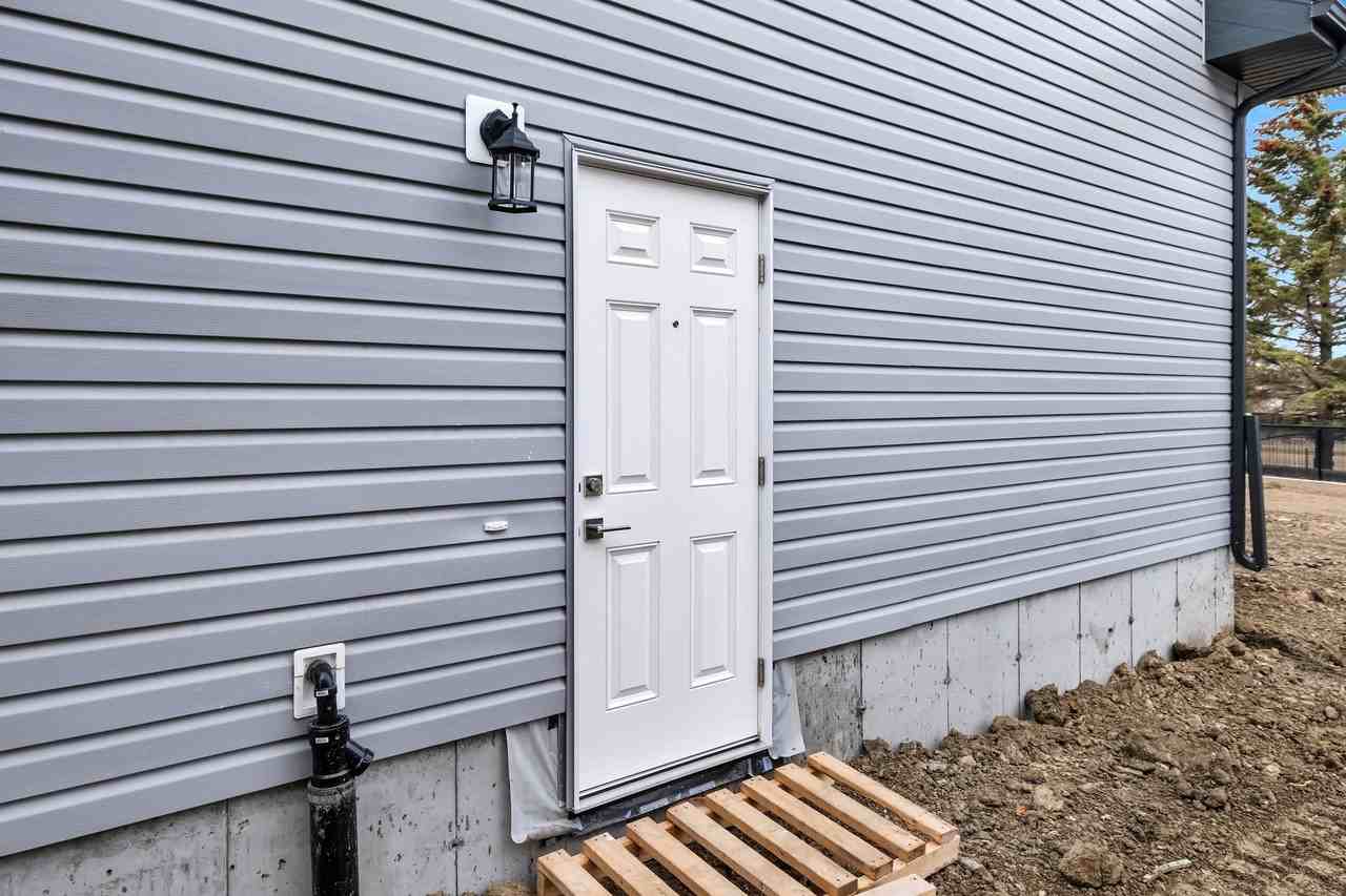 22 Penn Pl - Photo 3 of 12