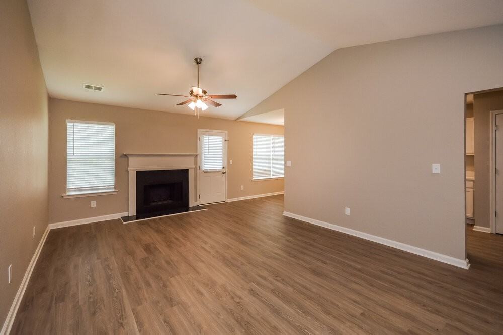 150 Creek Way - Photo 4 of 16