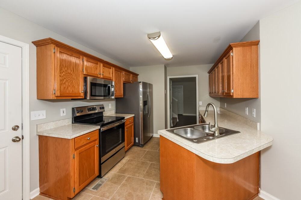 1594 Laurel Ledge Dr - Photo 7 of 17