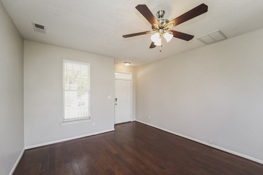 13965 Dingess Rd - Photo 6 of 17