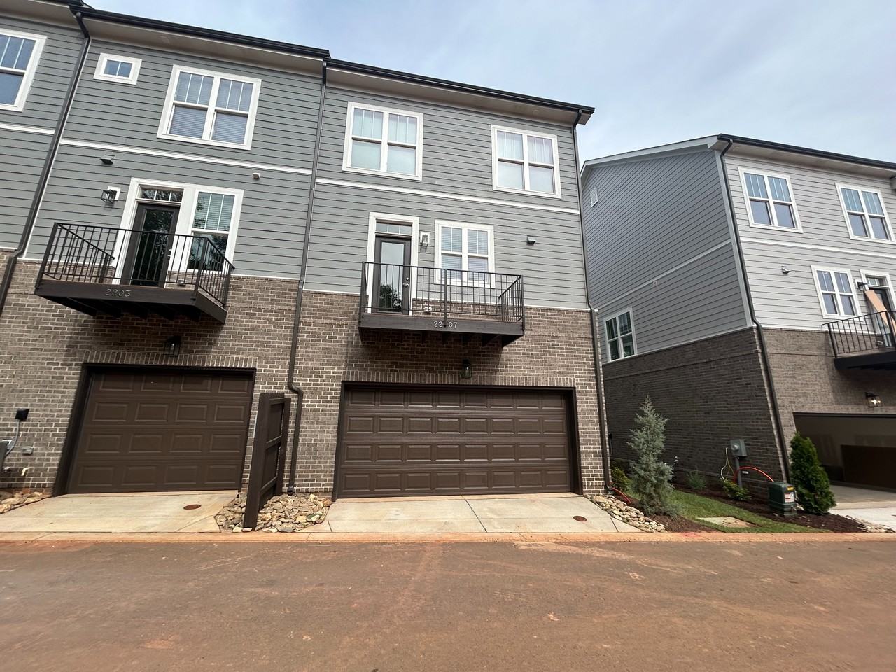 2207 Noble Townes Way - Photo 4 of 23