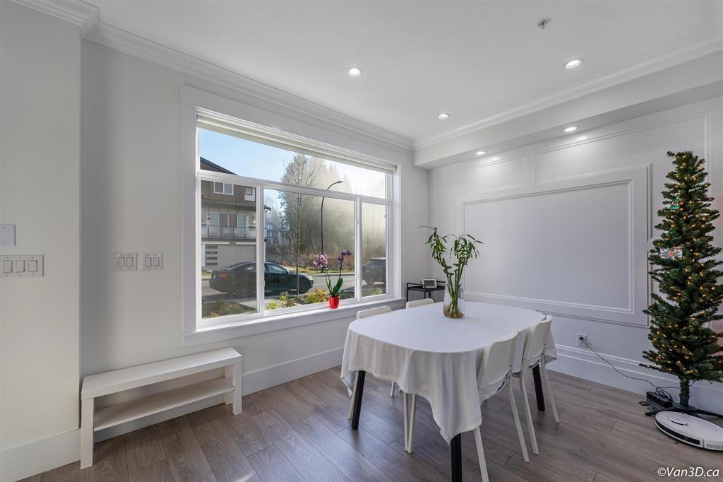 13683 232a St - Photo 3 of 31