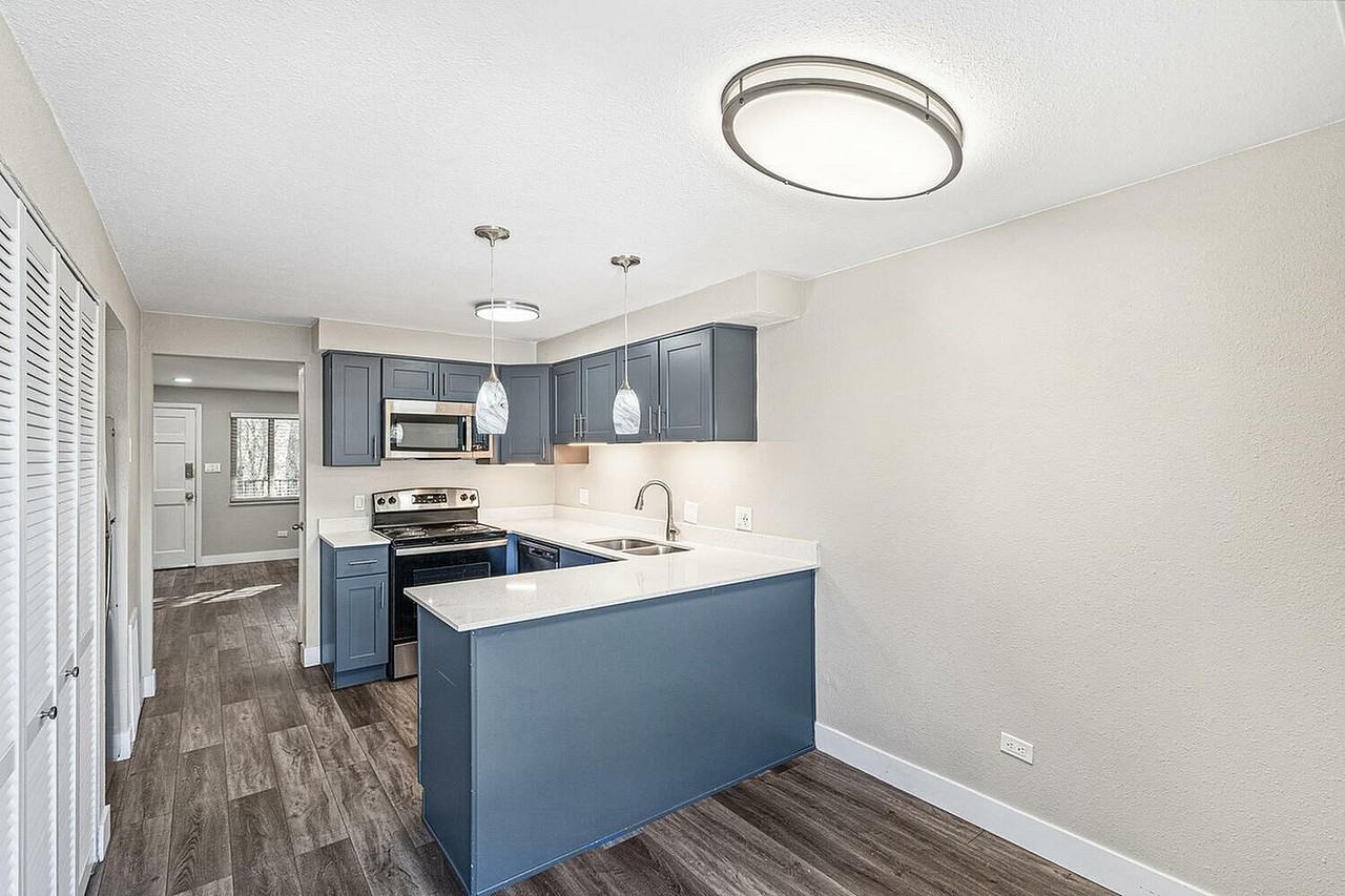 Lamar Station - Photo 6 of 17