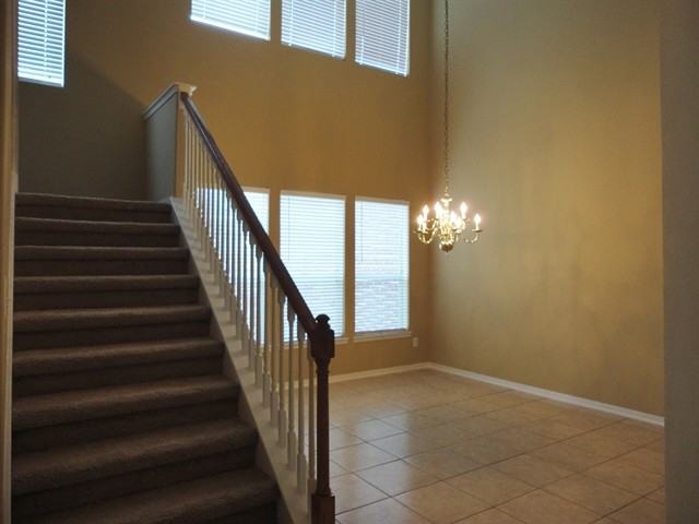 2942 Westerfield Ln - Photo 2 of 16