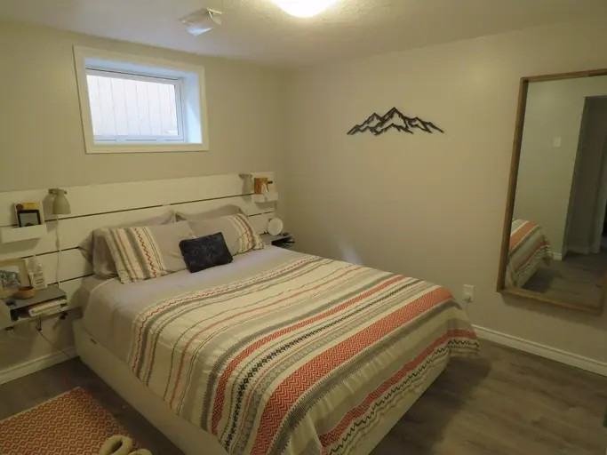 7954 81 Ave Nw - Photo 3 of 13