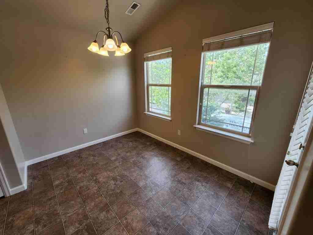 1409 W Stone Meadow Dr - Photo 3 of 11