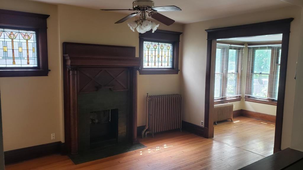 1835 Dayton Ave - Photo 4 of 20