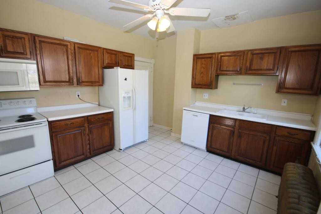 1835 Dayton Ave - Photo 7 of 20
