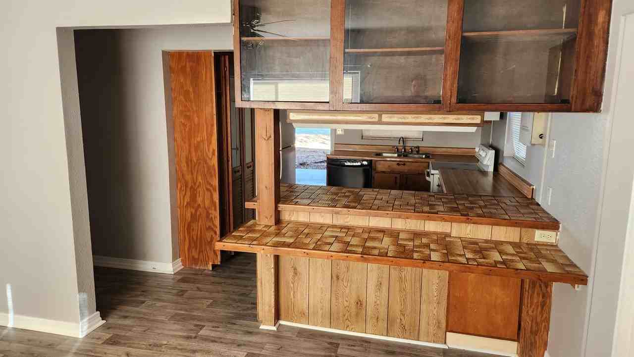 2510 Carr St - Photo 3 of 19