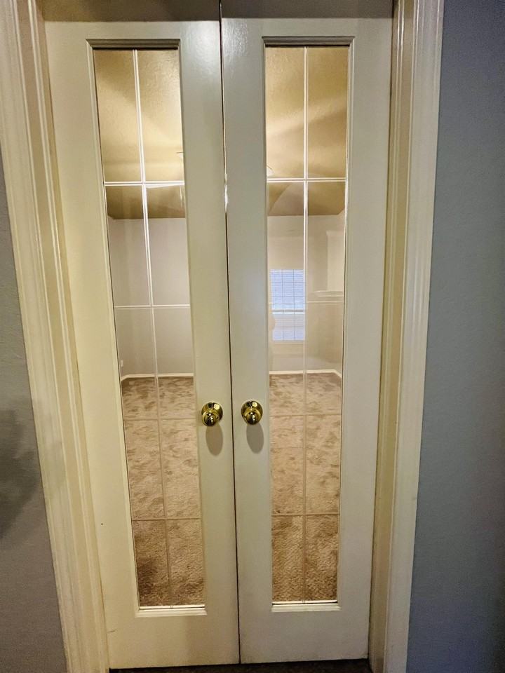 1718 Windhill Ave #1 - Photo 7 of 10