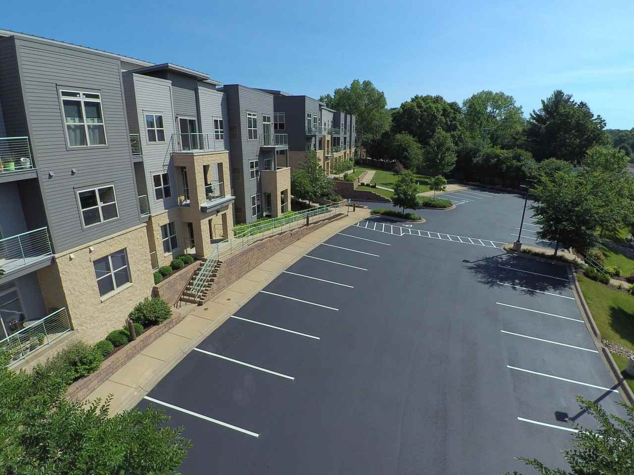 Tyberius Terrace Apartments - Photo 5 of 8