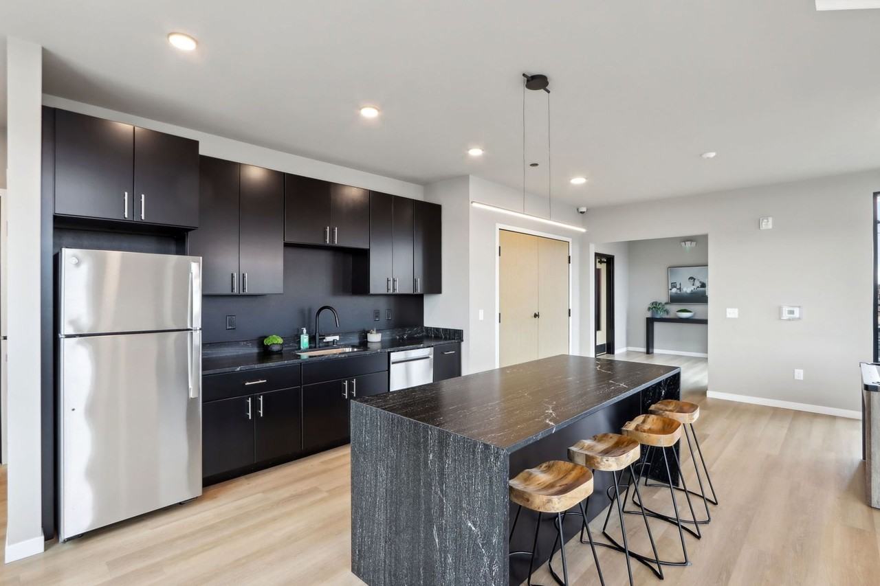 The Tuxedo Apartments - Photo 6 of 29