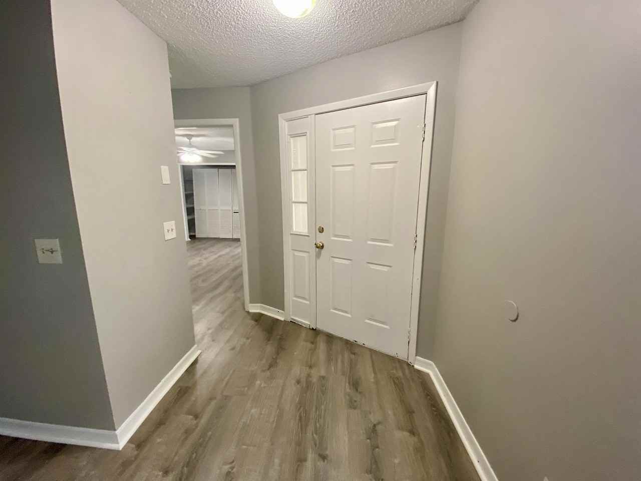 1303 Creekbottom Cir - Photo 5 of 34