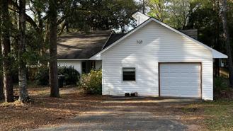 108 Lawson Rd - Photo 1 of 1