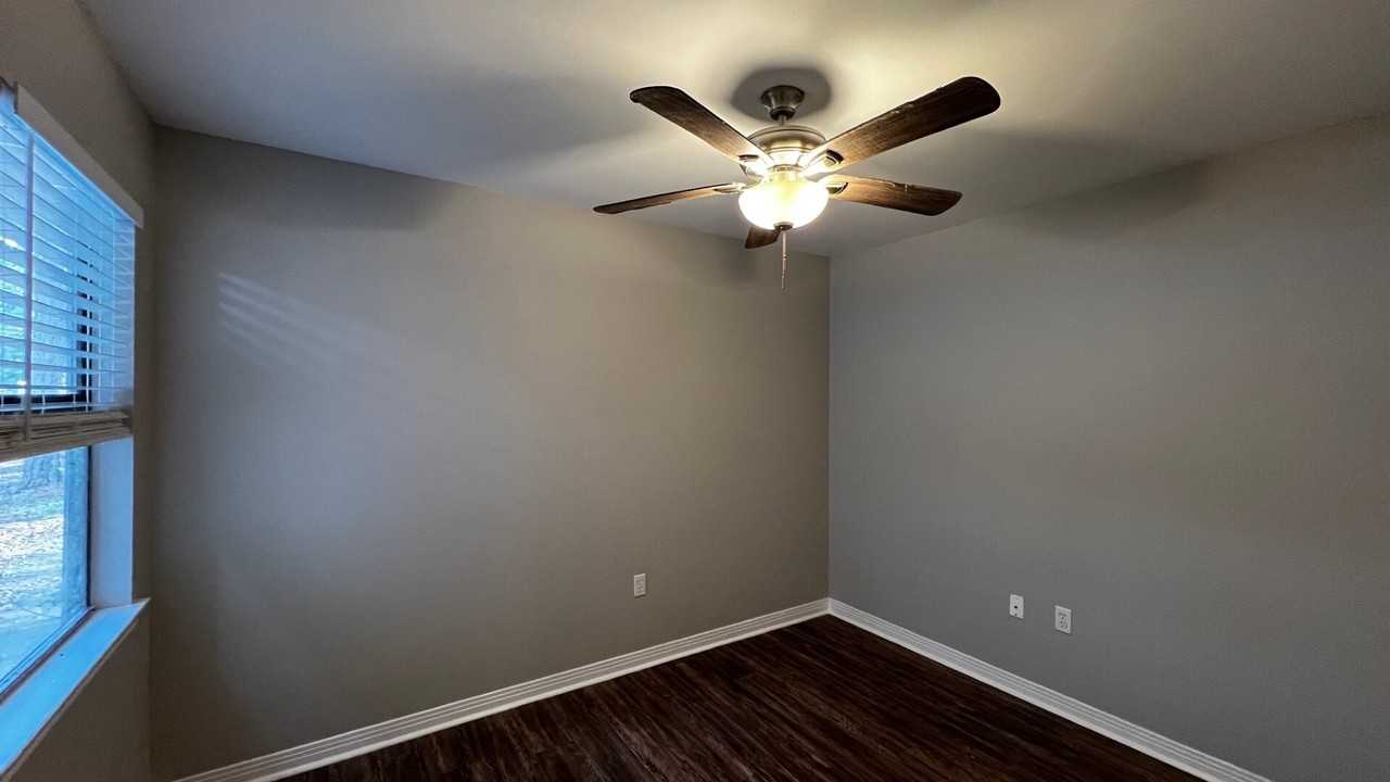 108 Lawson Rd - Photo 3 of 13