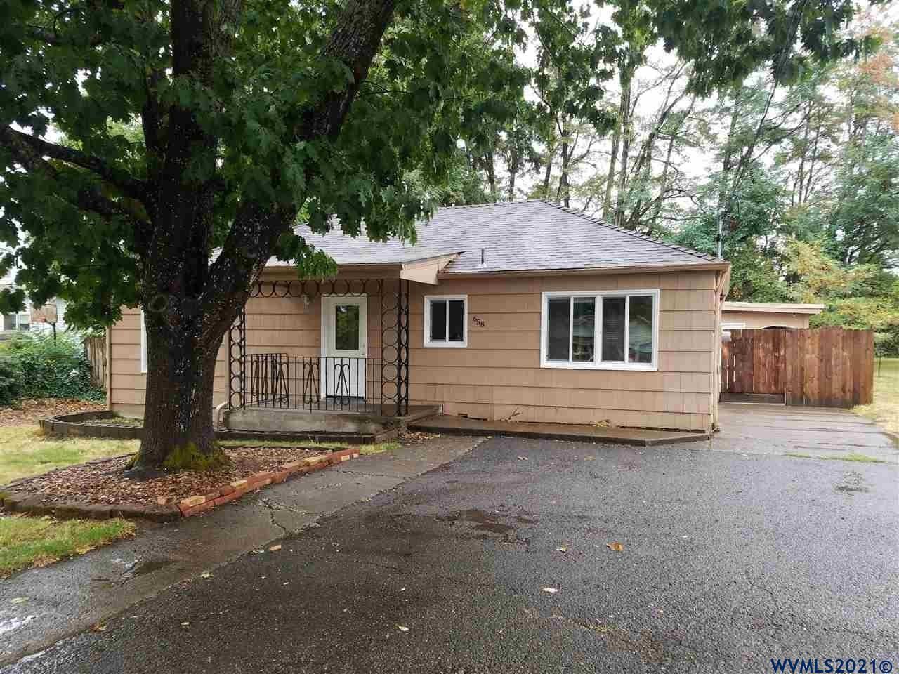 658 Browning Ave S #1 - Photo 2 of 6