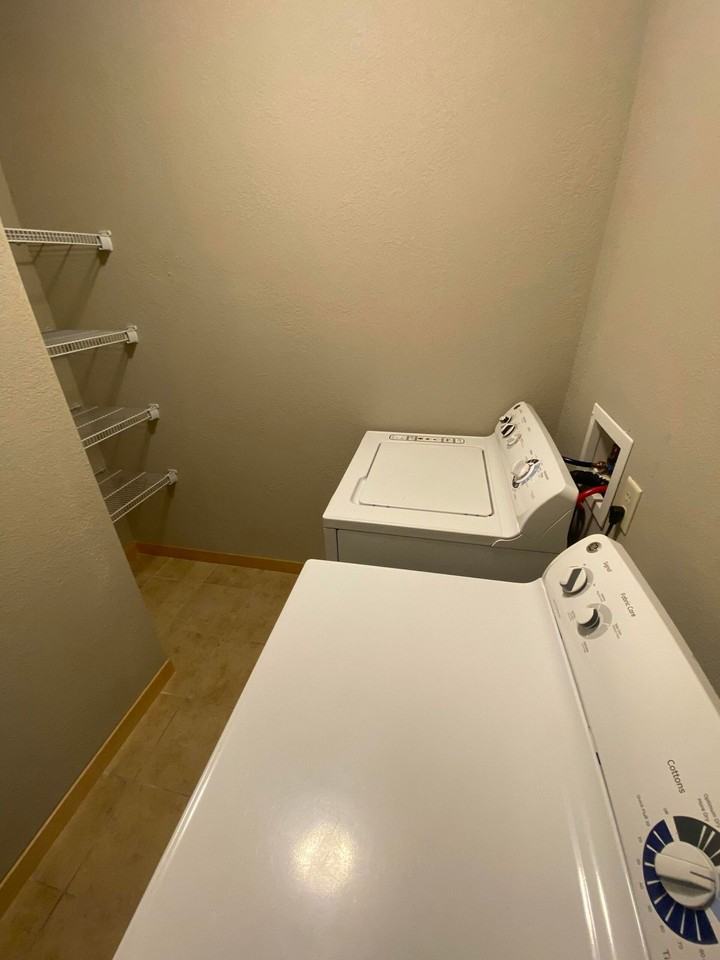 Delafield Lakes Apartments - Photo 3 of 50