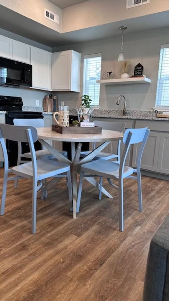 Kaleidos - Photo 5 of 43