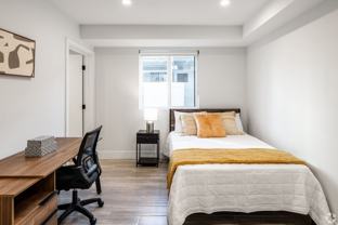 MH Liping 1137 W 37th Dr - Photo 1 of 1