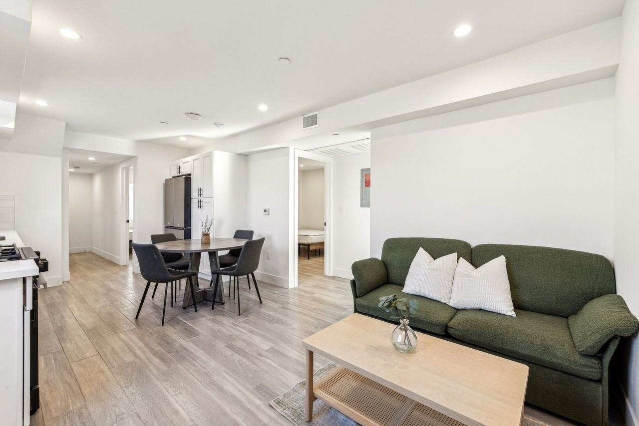 MH Liping 3505 Raymond Ave - Photo 3 of 6