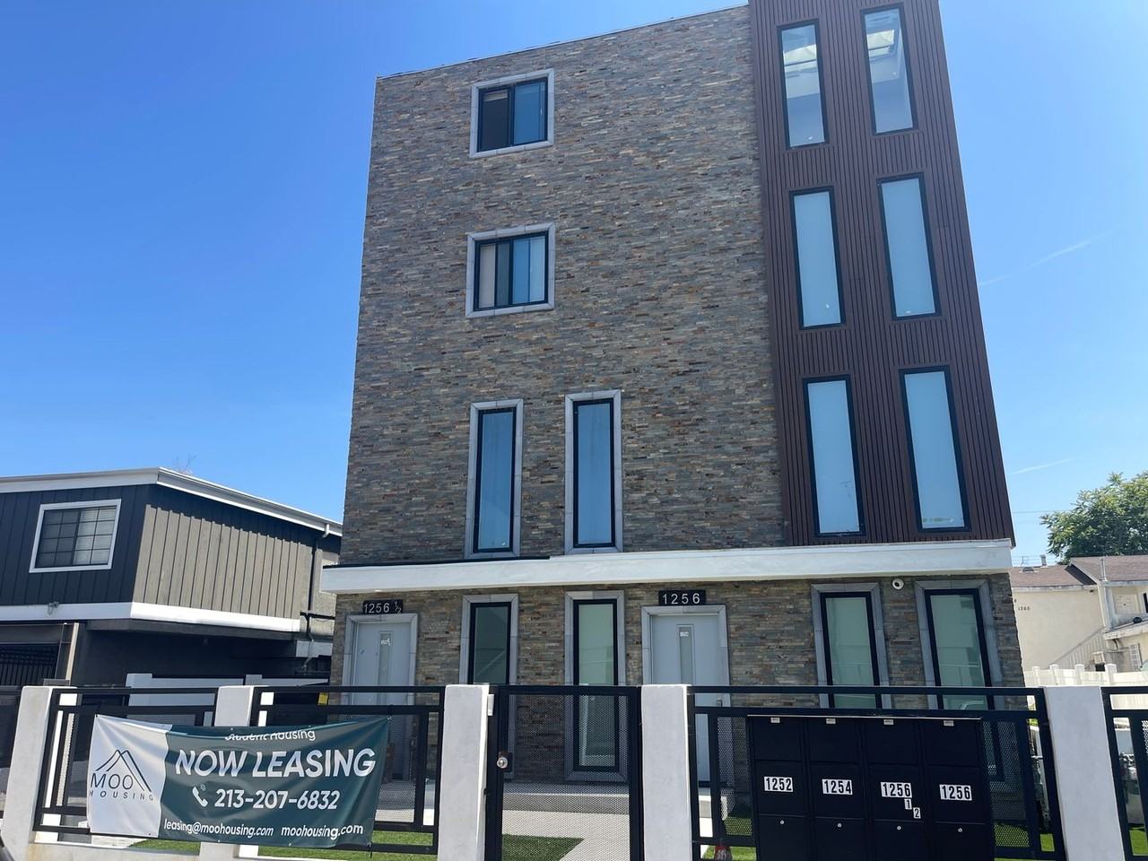 MH 1252 W 37th St - Photo 7 of 7