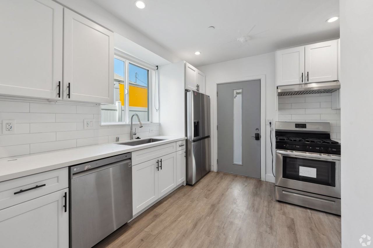 MH 2013 Raymond Ave - Photo 3 of 6