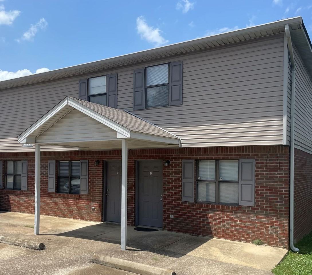 556 Baker Rd Apt C - Photo 3 of 11