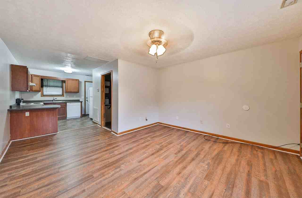556 Baker Rd Apt C - Photo 4 of 11