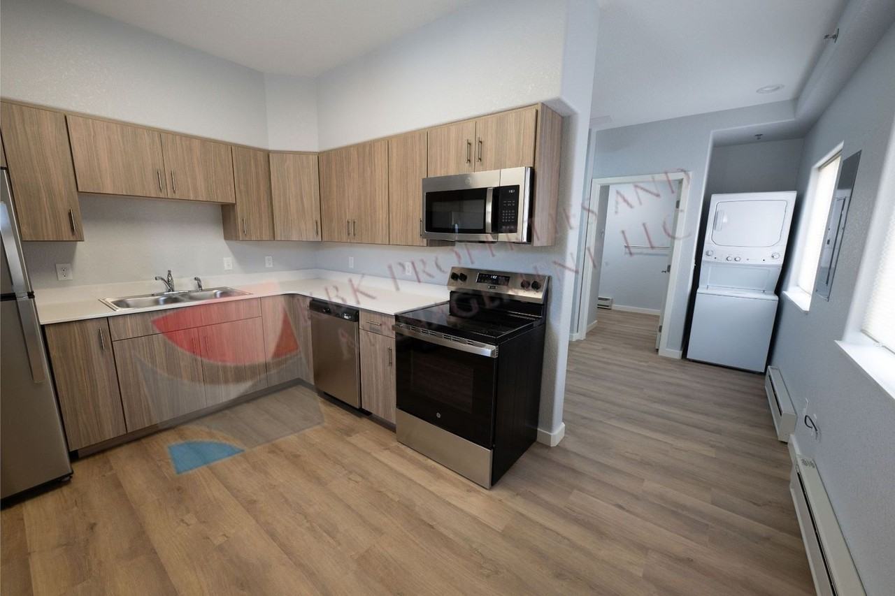 809 Indiana Avenue - Photo 3 of 48