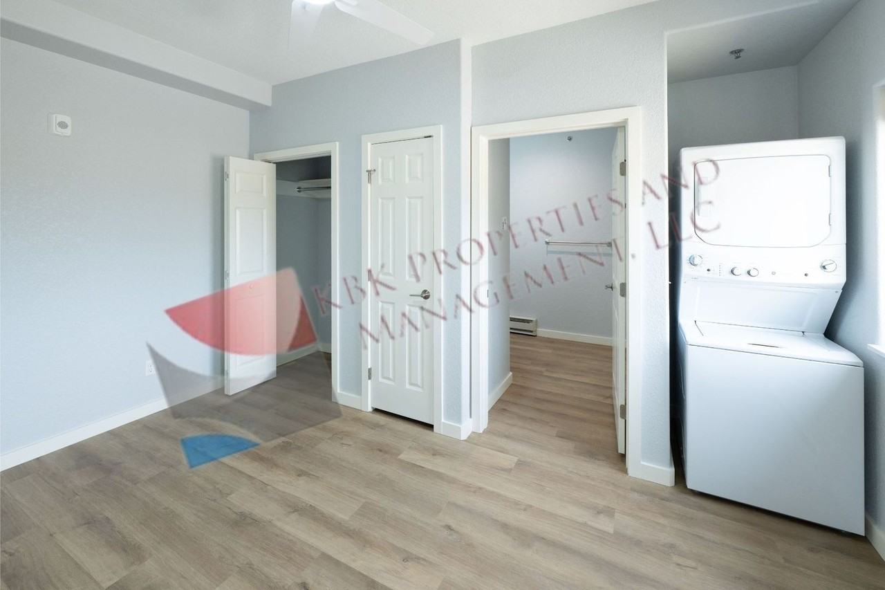 809 Indiana Avenue - Photo 7 of 48