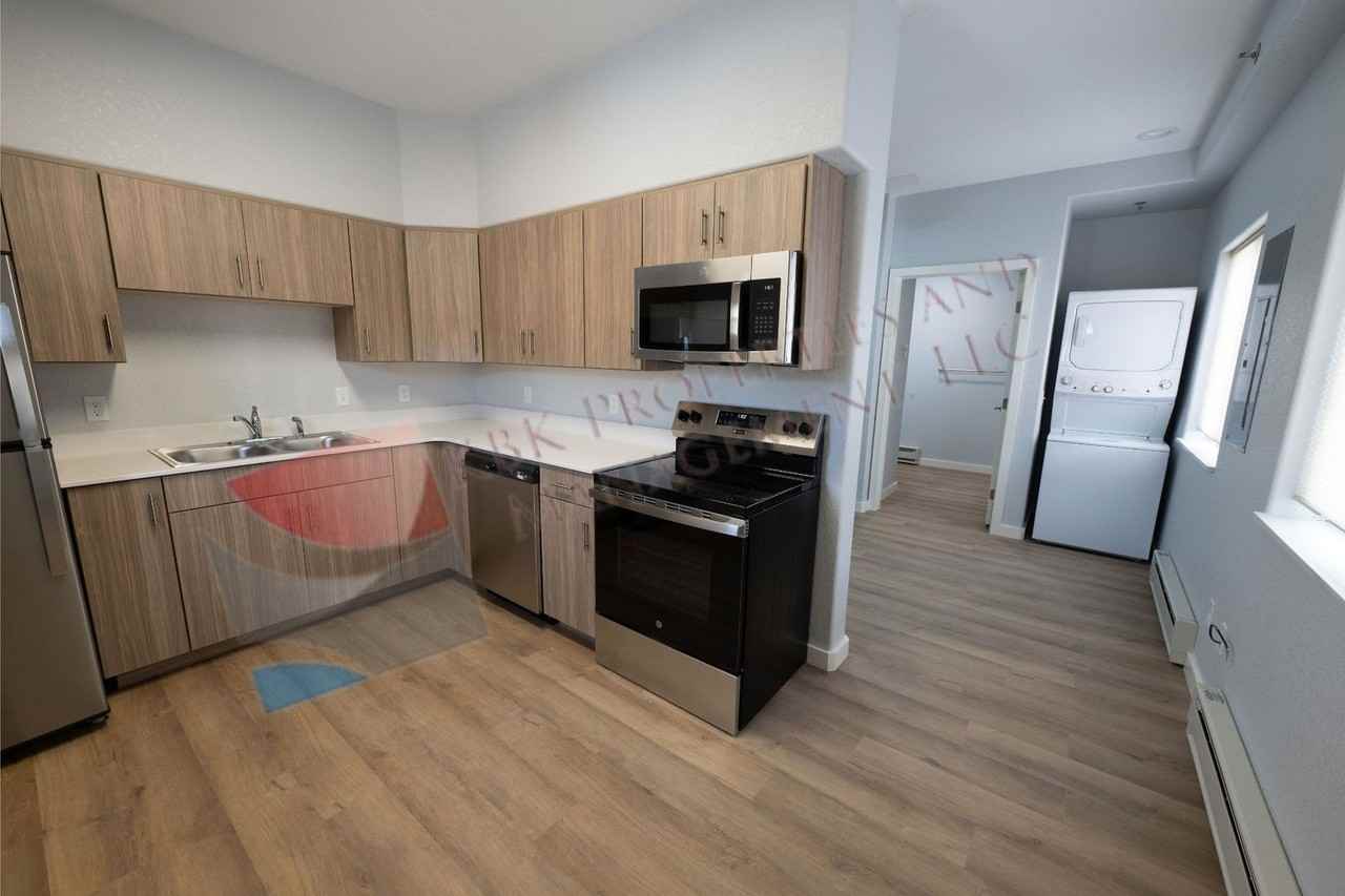 809 Indiana Avenue - Photo 2 of 46