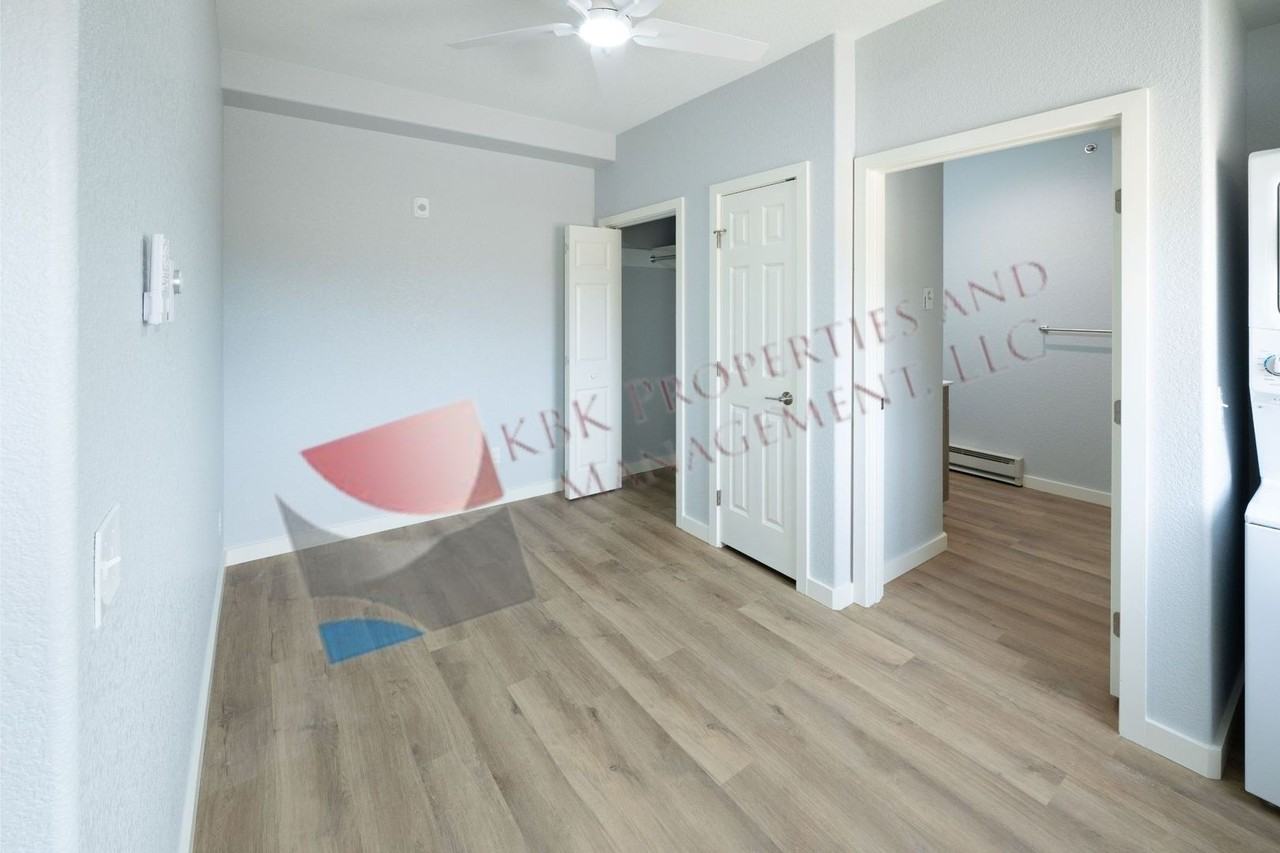 809 Indiana Avenue - Photo 4 of 46