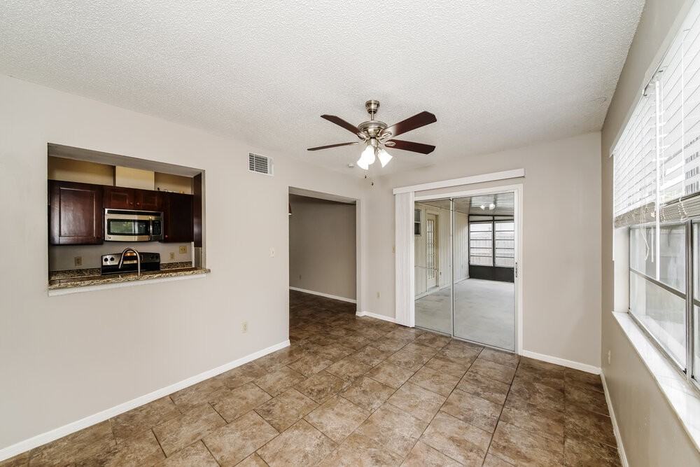 1548 W Powder Horn Rd - Photo 3 of 16