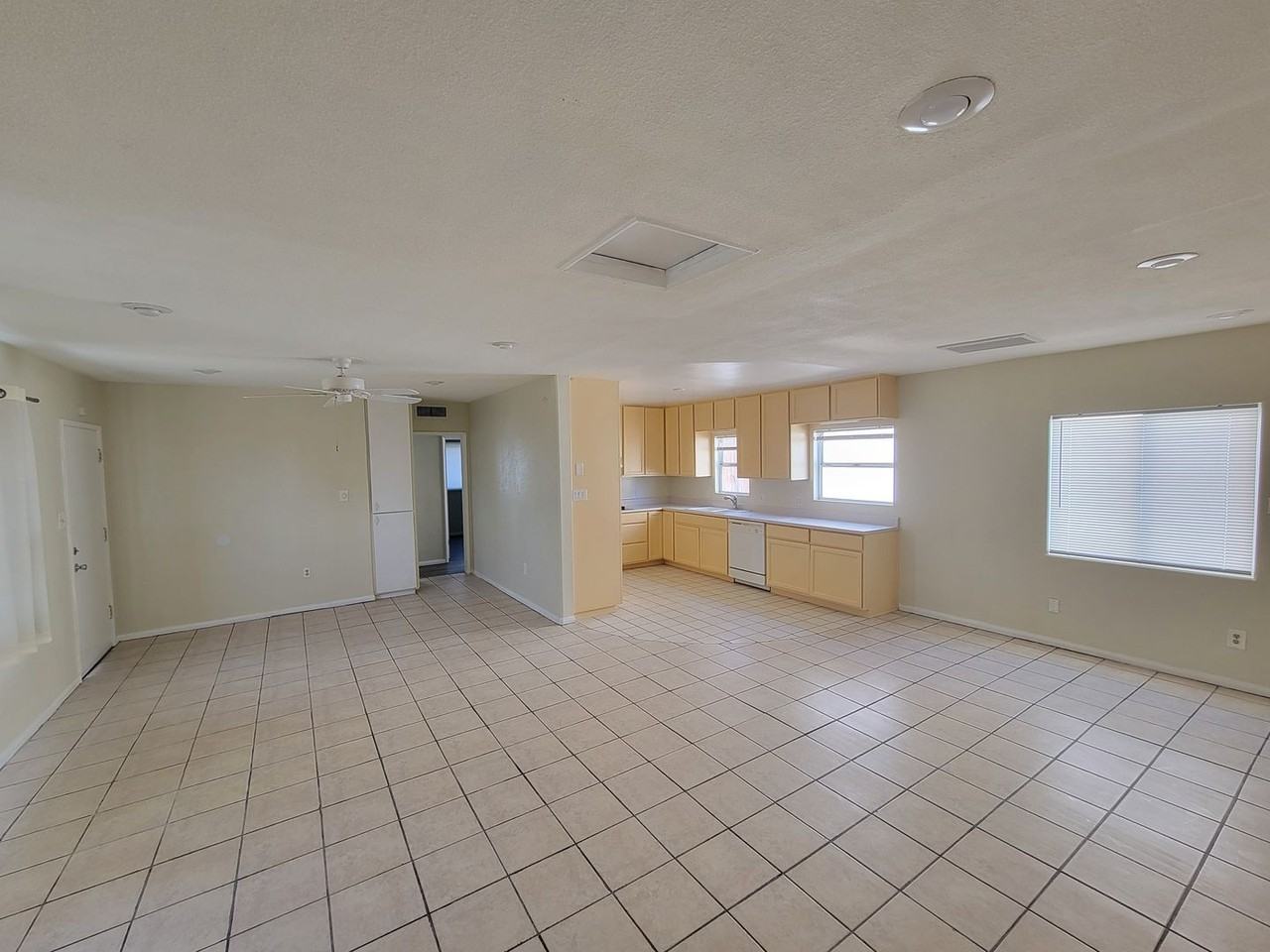 1098 Rose Avenue - Photo 2 of 13