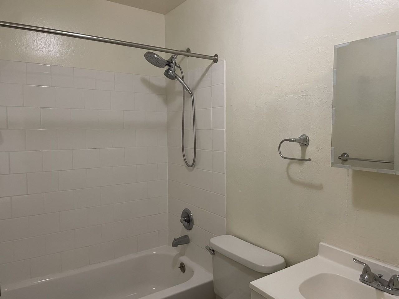 241 Kentucky St #A - Photo 7 of 11